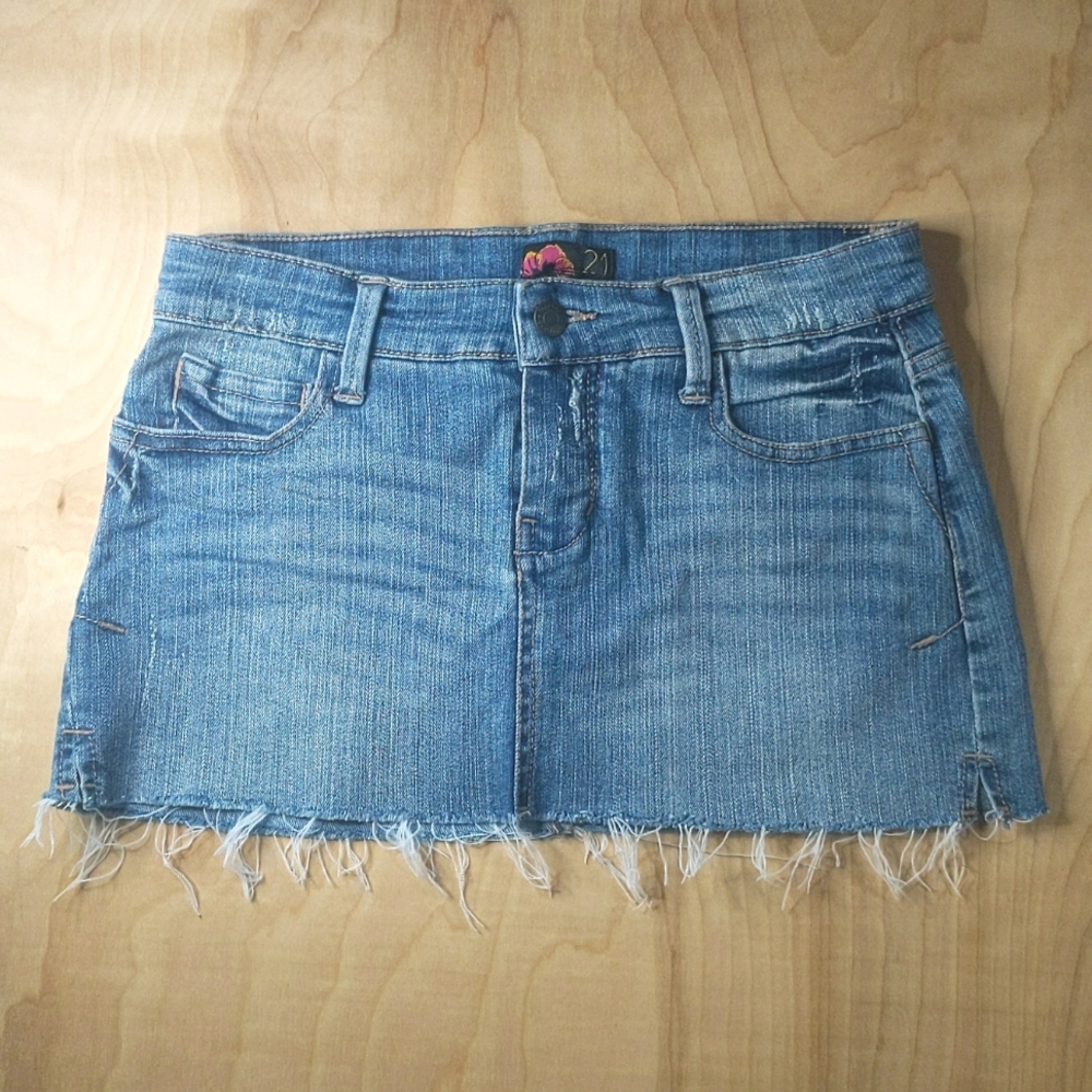 FOREVER 21 Denim Cut-Off Miniskirt